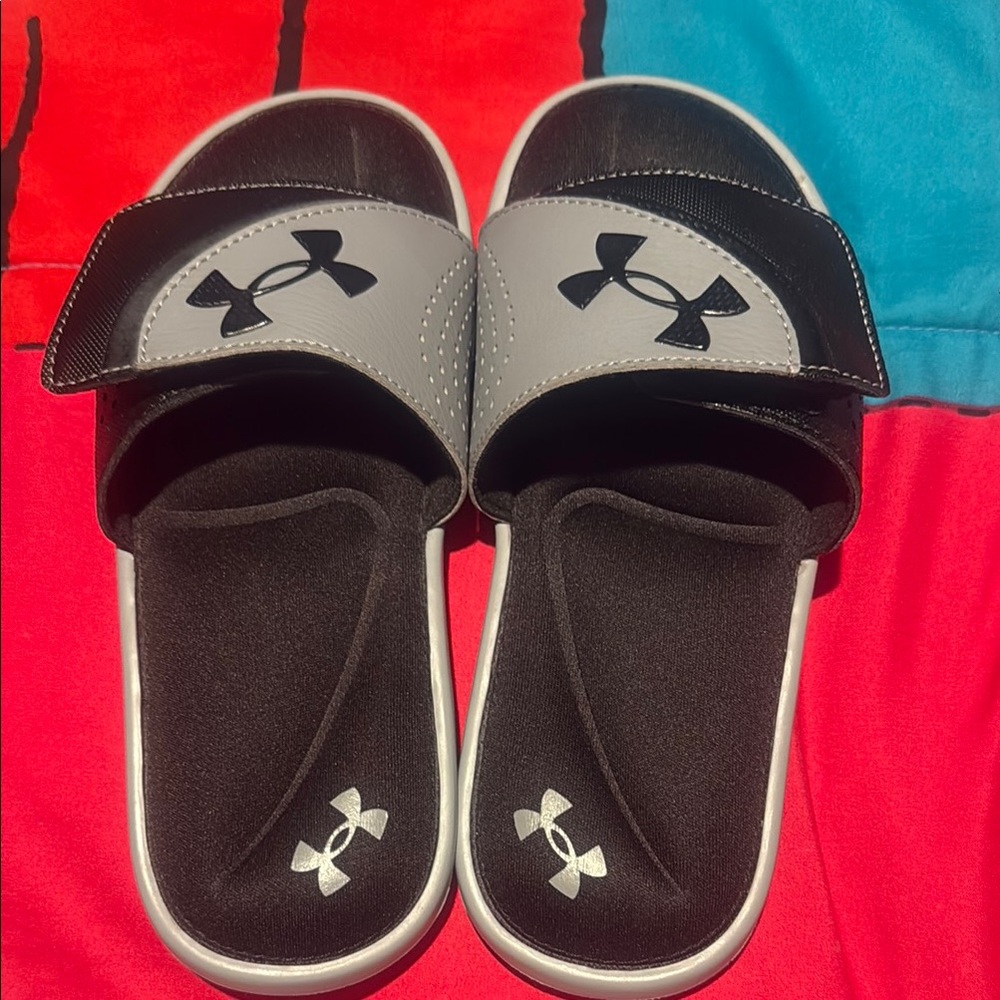 Under Armour Black and Gray Slide Sandals Sporty Comfort